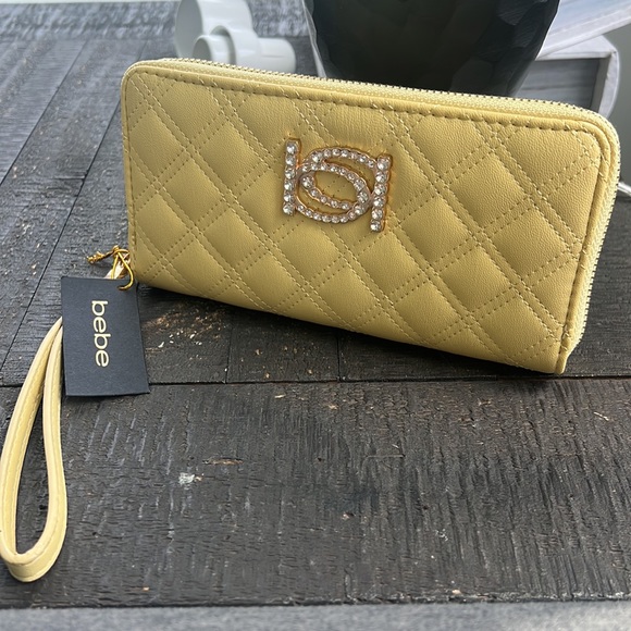Bebe wallet/wristlet - Picture 2 of 8